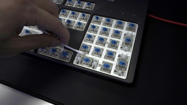 [清賢設備 ep.1]半年推積了無法忍受的XX!! ROG Strix Flare 清理紀錄文