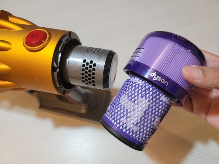 :::貓奴神器::: 雷射綠光偵測 Dyson V12 Detect Slim與7隻貓貓的邂逅