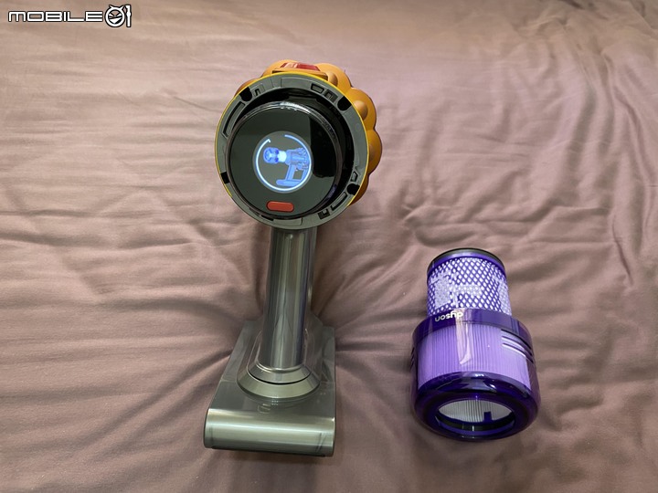 Dyson V12 Detect Slim Total Clean無線吸塵器，智慧雷射科技，微塵無所遁形