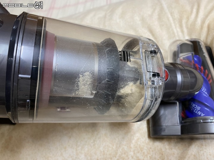 Dyson V12 Detect Slim Total Clean無線吸塵器，智慧雷射科技，微塵無所遁形