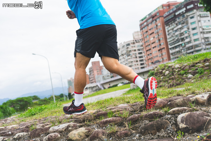 ASICS GEL-KAYANO 28 評測報告|追求極致的支撐、穩定
