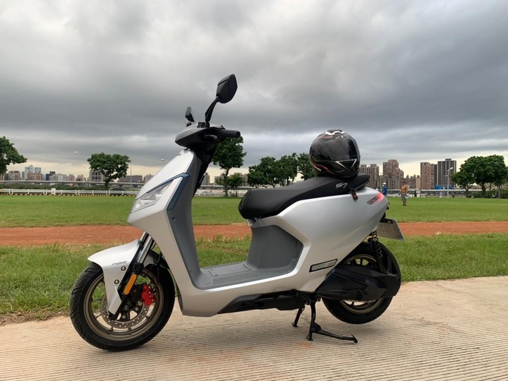 Ionex 城市鋼砲S7R 試乘分享