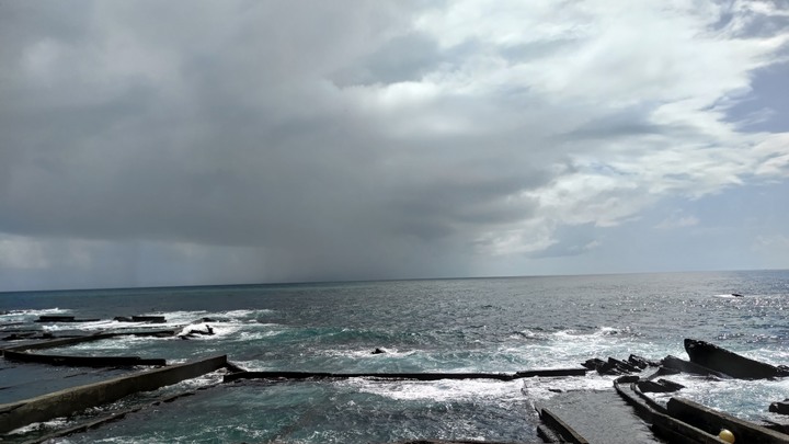 東北角天然泳池野炊浮潛
