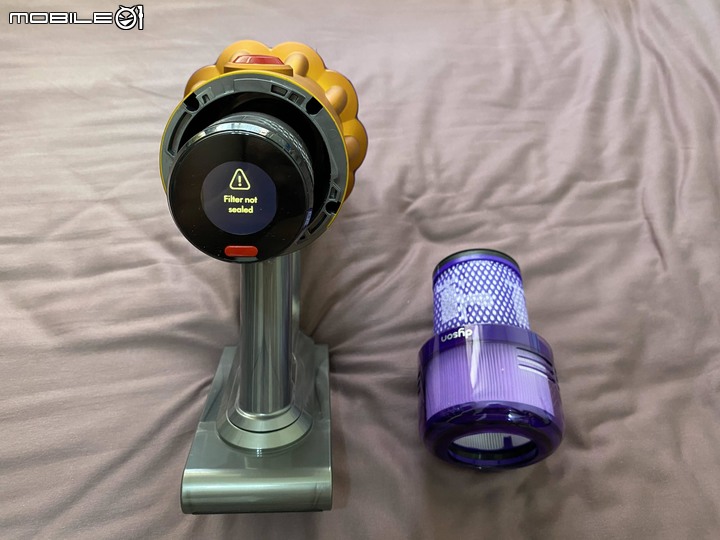 Dyson V12 Detect Slim Total Clean無線吸塵器，智慧雷射科技，微塵無所遁形