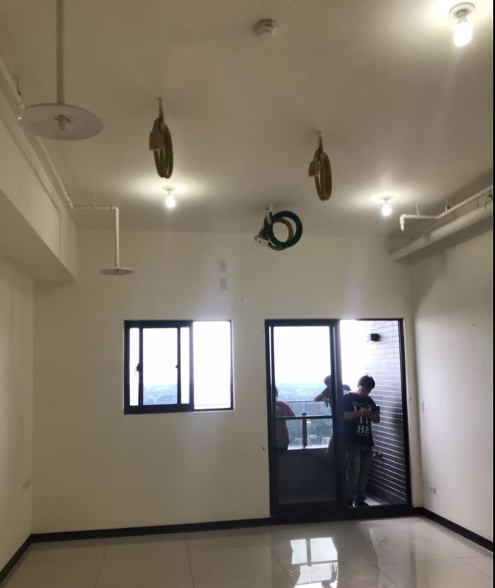 [開箱] 俯瞰棒球場的私人小包廂