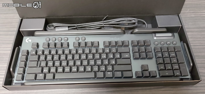 【快報】羅技 G813+G304 搭售特價 NT：3990。（預計10/4開始販售）
