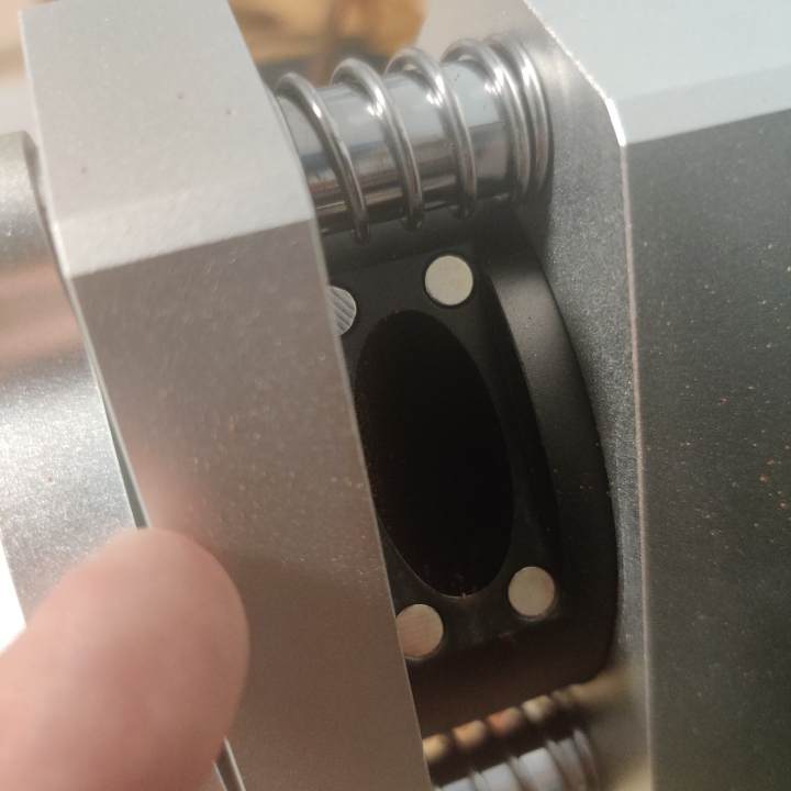Ultra 小型磨豆机，开箱试用分享。
