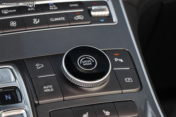 Hyundai Santa Fe 渦輪油電試駕|大馬力、低油耗不用再二擇一!