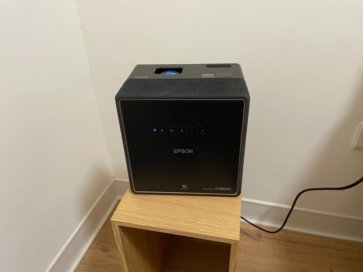 被投影機耽誤的音響Epson EF-12