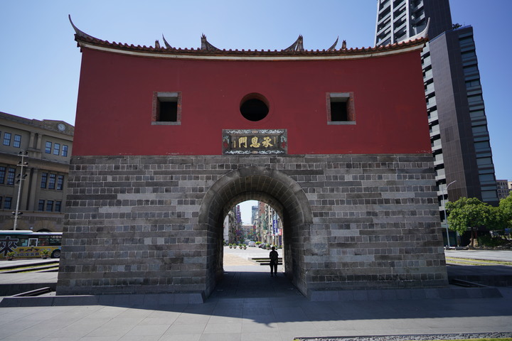 每天上班要經過的景點從未入內看看,乘疫情店沒生意可做來去拍拍