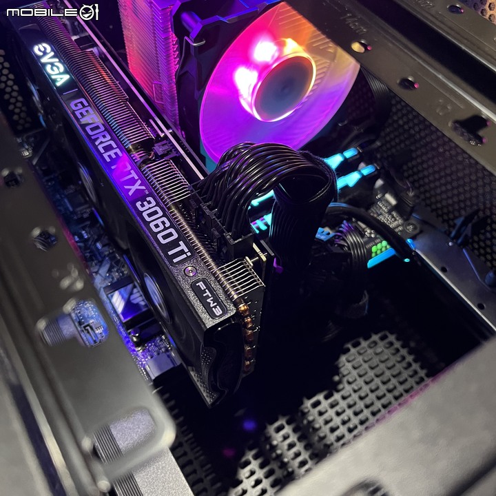 我的一咖舊款 TT 平躺式機殼 Core V21