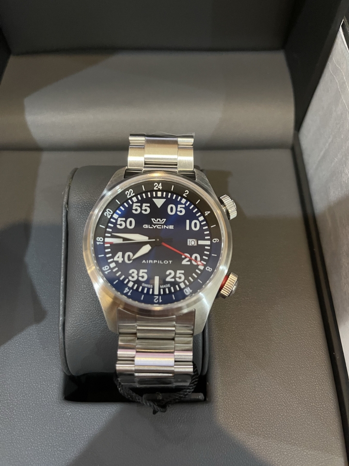 「開箱」Glycine AIRPILOT GMT watch