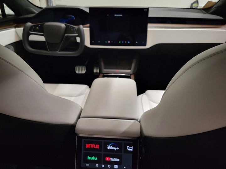 Model S Plaid