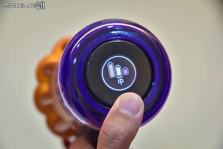 Dyson V12 Detect Slim Total Clean無線吸塵器試用｜貓奴必備清潔神器！(附V8 Slim比較)