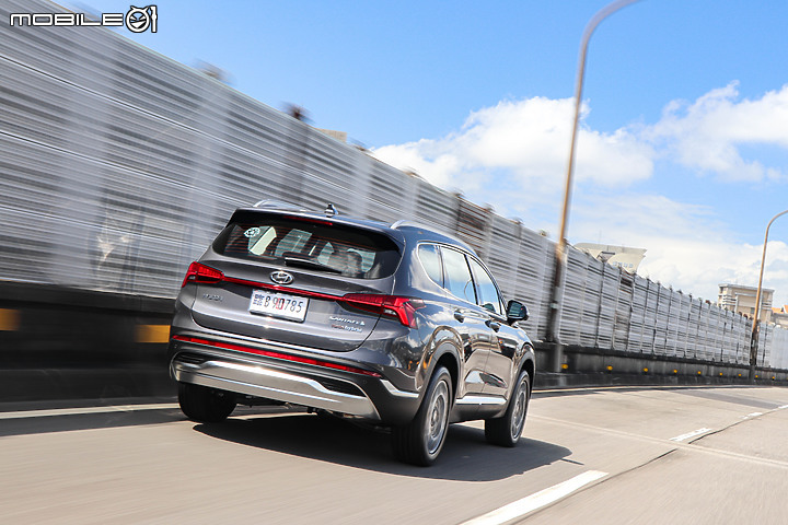 【國內新訊】Hyundai Santa Fe Hybrid正式上市,建議售價自139.9萬元起!