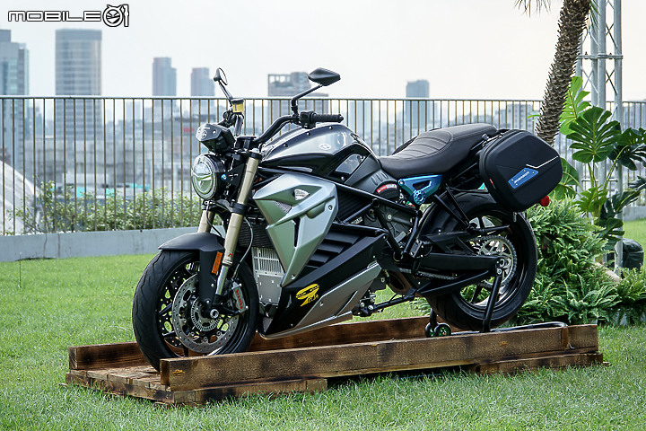 【採訪】MotoE 指定車商 Energica 台灣總代理上市!首發三級距 EGO+ RS、EVA EsseEsse 9+ 以及 EVA Ribelle RS 電動精品重機!