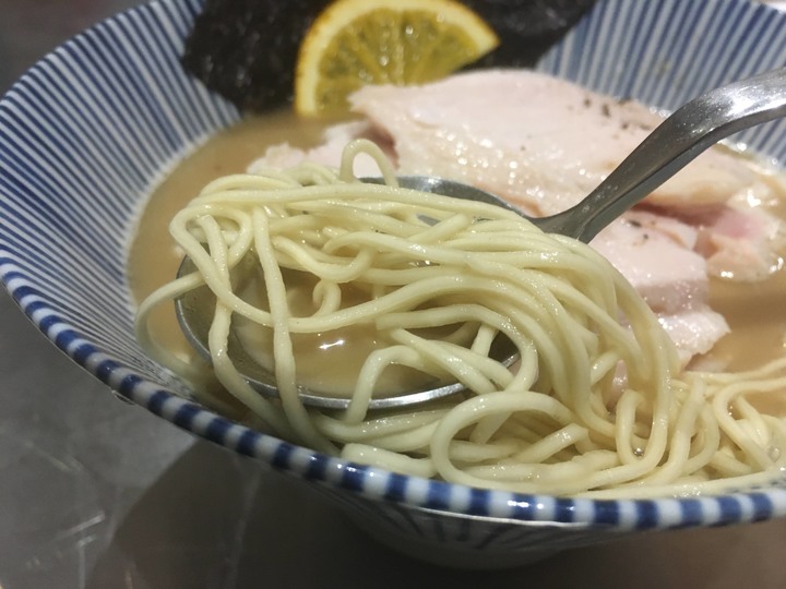 [食記] 藤芯拉麵，台灣台北士林，隱藏在巷弄中香麻藤椒雞湯拉麵