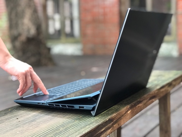 [OL 出任務 ] Zenbook UX 582 OLED 雙螢幕筆電，找出自我獨特的多工潮流