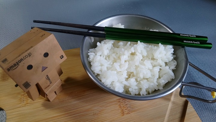 ▲輕巧一人食! 雪拉杯煮白米飯4分鐘完全手冊(露營杯 露營碗 登山碗 提耳碗 シェラカップ Sierra Cup)