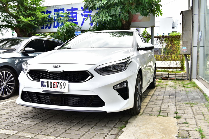 『玩命光頭大叔』試駕 KIA CEED SportWagon