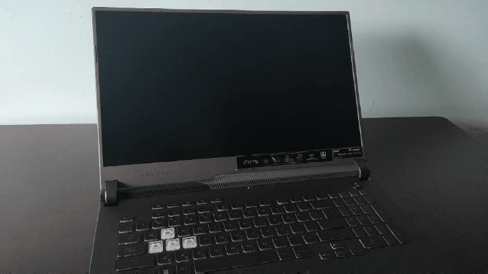 擴展遊戲視界,ROG STRIX G17 G713QM 電競筆電開箱測試