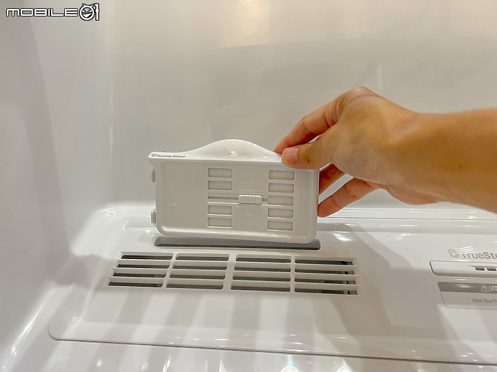 ★科技衣櫥翻轉你的健康新思路★LG styler 蒸氣電子衣櫥PLUS五件組試用心得 B723MR