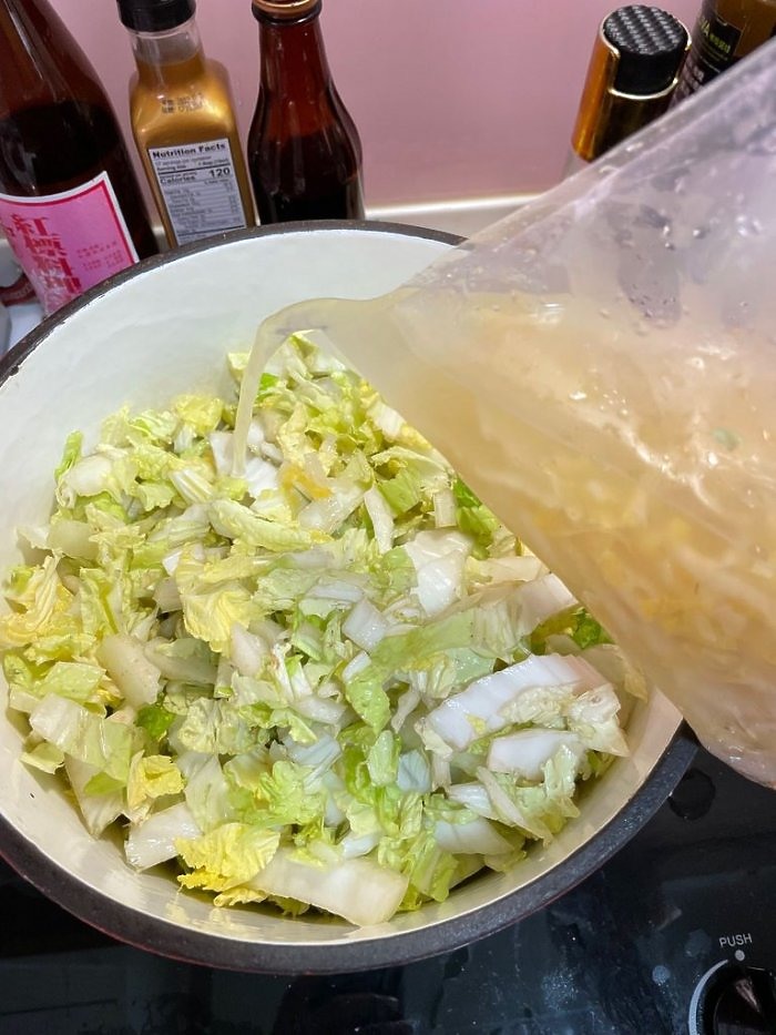 點我看大圖 Costco回購N次的酸菜白肉鍋