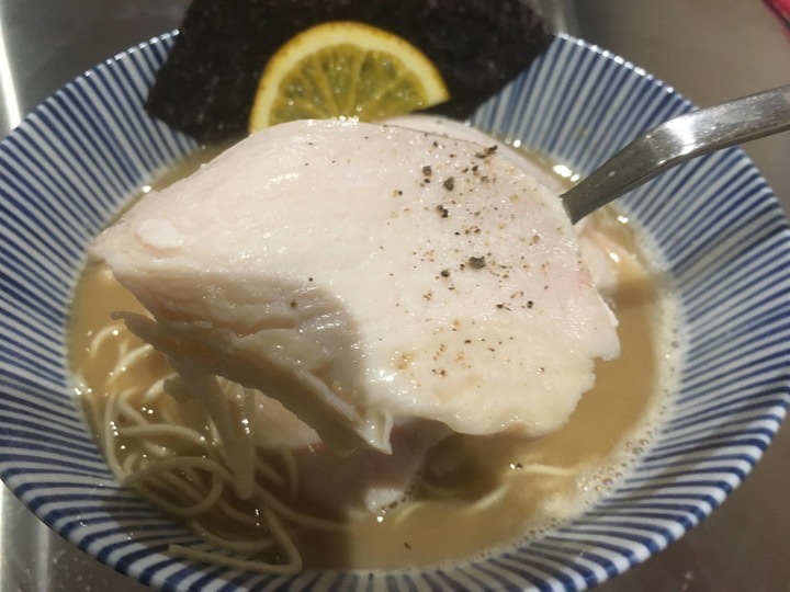 [食記] 藤芯拉麵，台灣台北士林，隱藏在巷弄中香麻藤椒雞湯拉麵