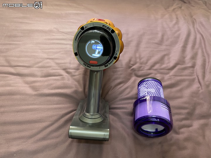 Dyson V12 Detect Slim Total Clean無線吸塵器，智慧雷射科技，微塵無所遁形