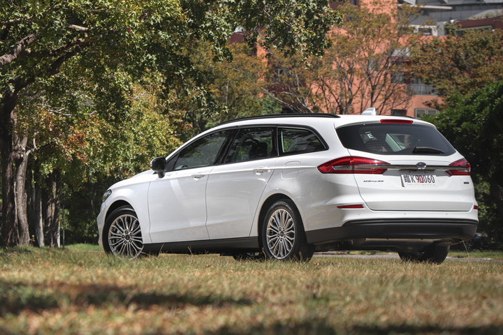 Ford Mondeo Hybrid Wagon試駕|沙場老將的最後殺手鐧!
