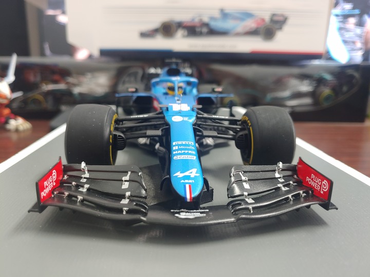 [開箱]1/18 SPARK ALPINE F1  TEAM  A521 FERNANDO ALONSO 2021