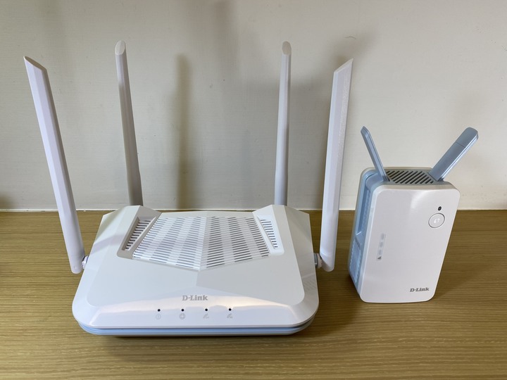 點我看大圖 更上一層樓 打破空間的障礙 D-Link E15 無線延伸器