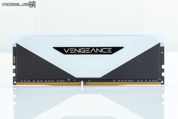 CORSAIR VENGENCE RGB RS／RT DDR4 記憶體模組開箱實測 世代中階封關之作