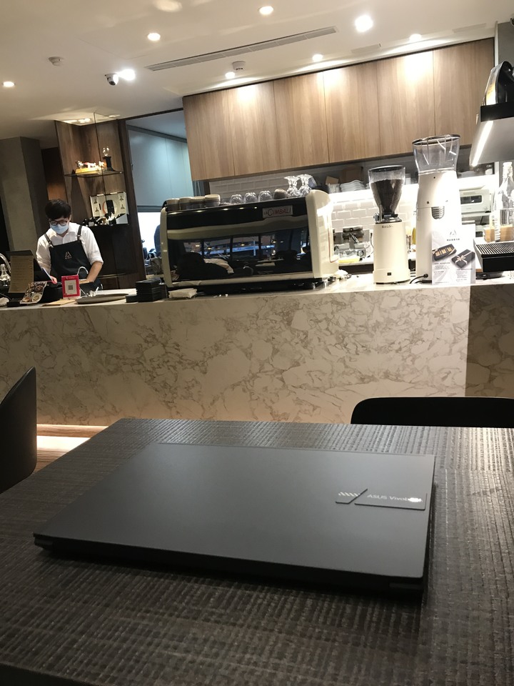 點我看大圖 M3500與拿鐵咖啡濃醇開箱,不同領域相同的創作者精神