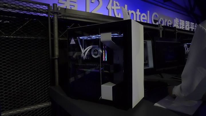 【參觀】各家板廠與硬體廠商的火力展示!! 2021 Intel Taiwan Open House EP.2