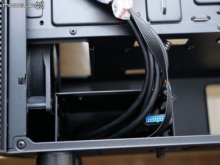 點我看大圖 前置 I/O 全漢 FSP 靜音入門款 CMT213S 開箱