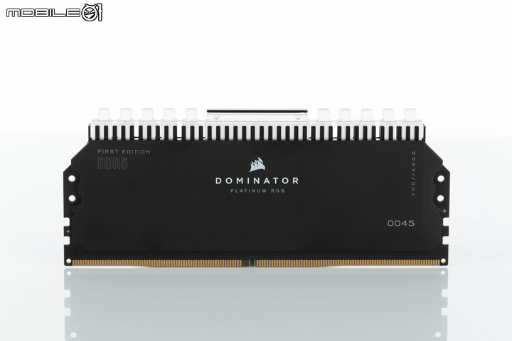 DDR5 記憶體首波效能來襲 CORSAIR DOMINATOR PLATINUM RGB DDR5 記憶體 VIP 套組開箱實測