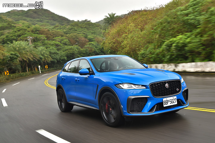 Jaguar小改款F-PACE SVR試駕|八缸猛獸果真是力大無窮!