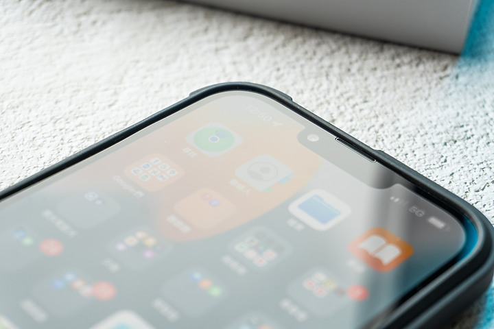SwitchEasy魚骨牌推出iPhone 13 Odyssey保護殼+掛繩 外出單手輕鬆拿、輕鬆用iPhone