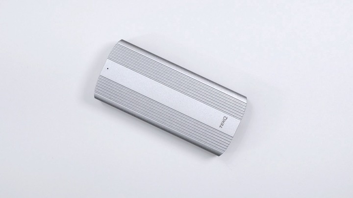 你覺得他是 SSD 還是 Hub？或是兩個都是？TEKQ 583 URUS 開箱你覺得他是 SSD 還是 Hub？或是兩個都是？TEKQ 583 URUS 開箱