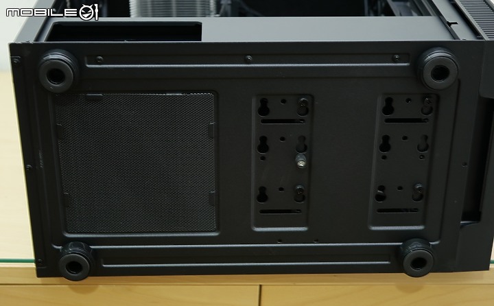 點我看大圖 前置 I/O 全漢 FSP 靜音入門款 CMT213S 開箱