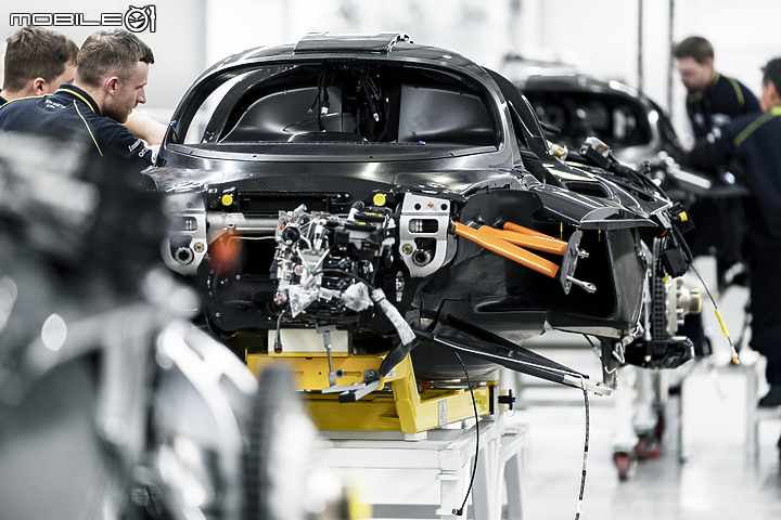 【海外新訊】馬丁女神下凡!Aston Martin Valkyrie組裝下線,即將交付給首位車主
