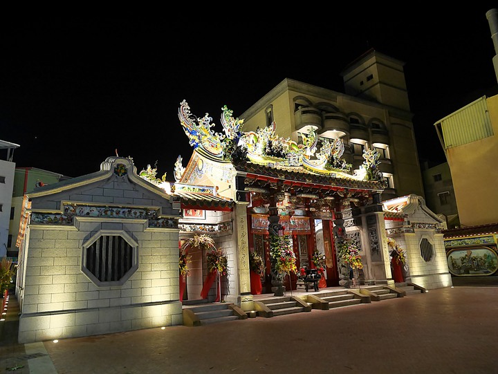 旗津天后宮｜高雄港旗鼓渡輪 — 打狗第一座媽祖廟，348歲重啟廟門，外掛旗鼓渡輪暮色