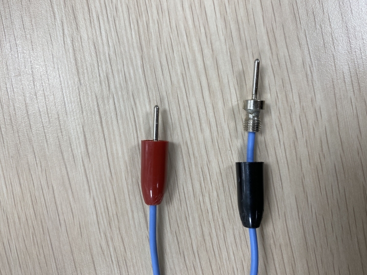 請大神解答這是什麼插頭？ 在哪買？