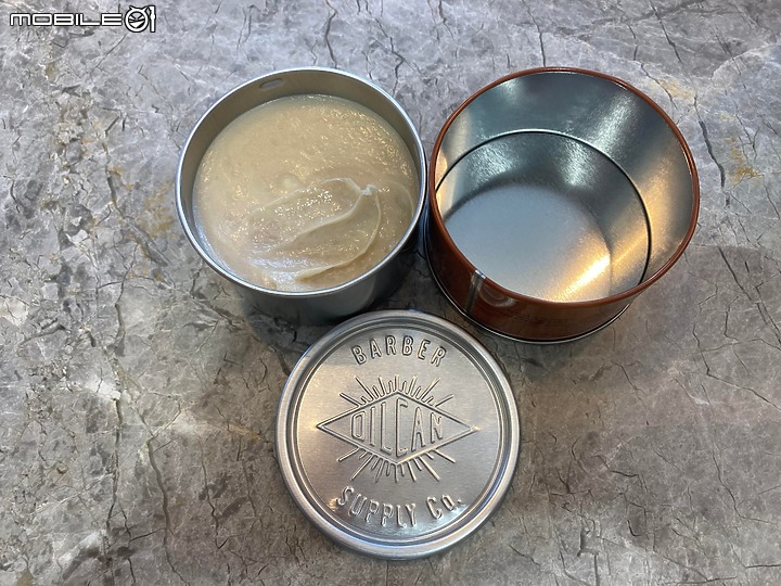 點我看大圖 Oil Can Iron Horse Grease Pomade 黑手超強重塑力髮油 詳細測試