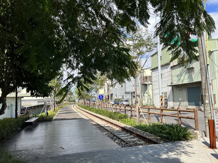秋風送爽,沿著田園景觀大道踩訪坑子溪及楓樹坑,享受一日農村漫騎之旅
