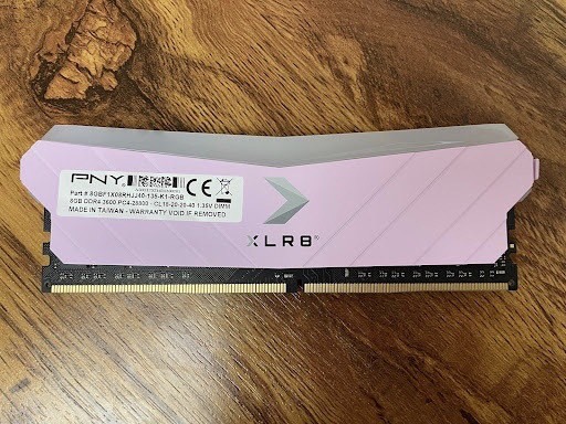 點我看大圖 開箱評測 XLR8 RGB DDR4 3600MHz 8GBX2