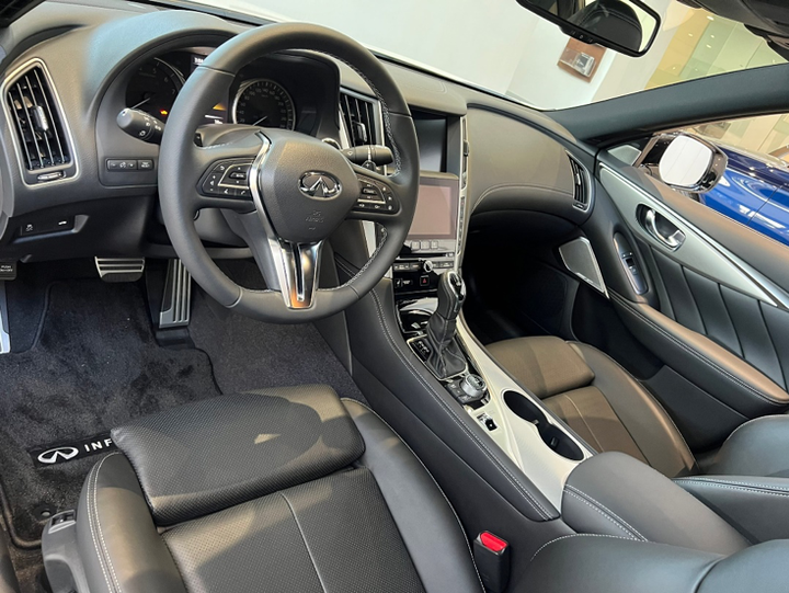 第一次開V6轎跑-Q50 300GT魅影特仕版試乘心得