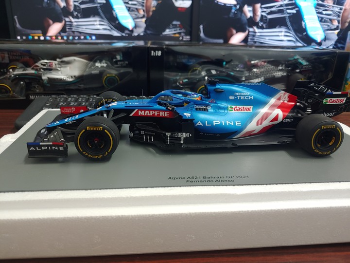 [開箱]1/18 SPARK ALPINE F1  TEAM  A521 FERNANDO ALONSO 2021