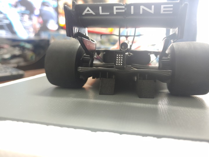 [開箱]1/18 SPARK ALPINE F1  TEAM  A521 FERNANDO ALONSO 2021